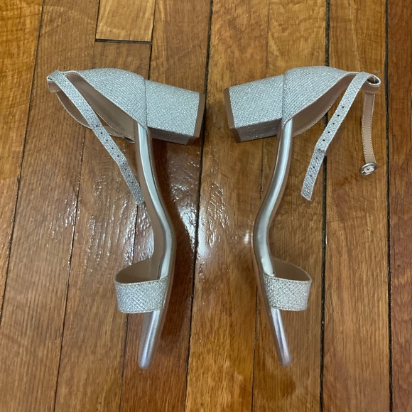 IDIFU women’s ankle strap block heel - Picture 3 of 6